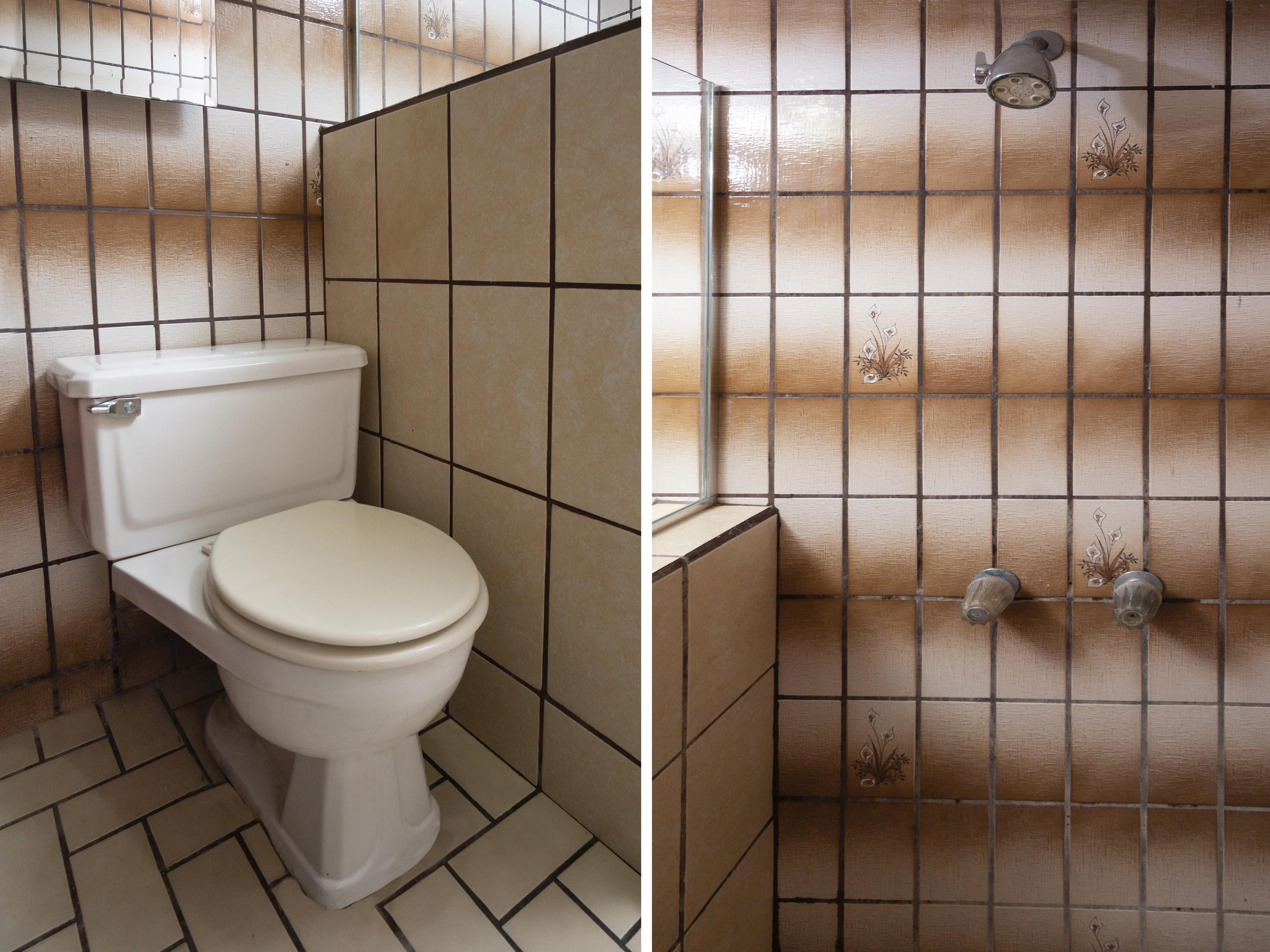 OYO Hotel Hacienda Don Luis, Rosarito Exterior foto Bathroom tiles