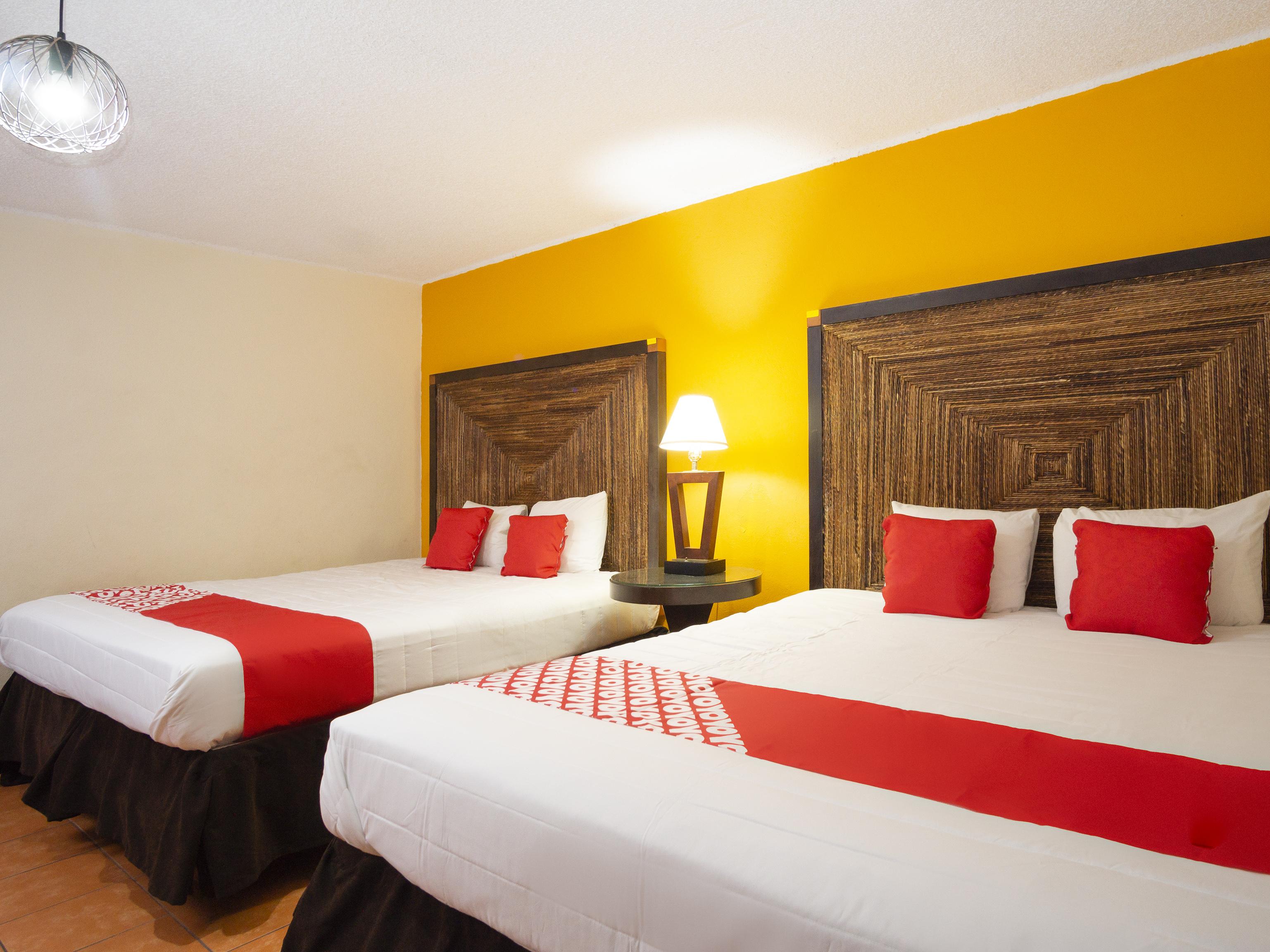 OYO Hotel Hacienda Don Luis, Rosarito Exterior foto A typical OYO hotel room